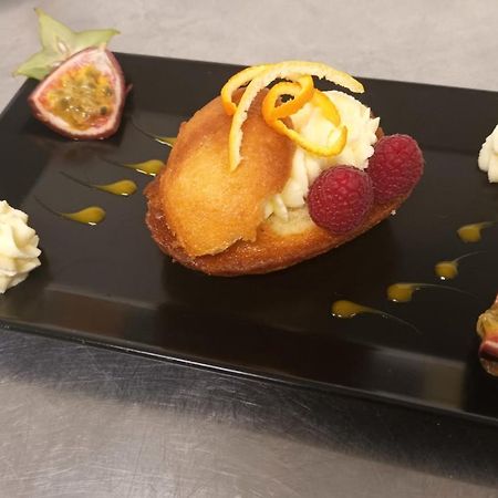 Logis Hotel Restaurant De La Madeleine Commercy Dış mekan fotoğraf