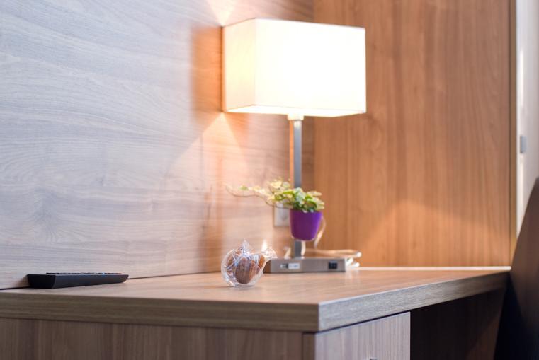 Logis Hotel Restaurant De La Madeleine Commercy Dış mekan fotoğraf